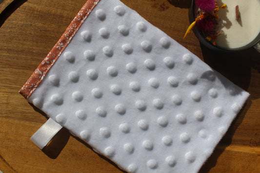 Gant démaquillant corail